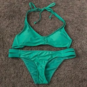Super cute bathing suit!